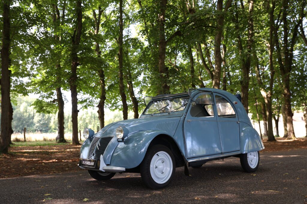 Voiture de collection populaires 
Citroën 2CV